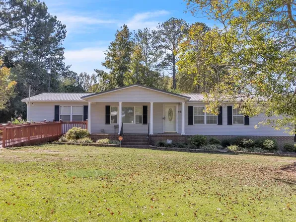 402 Marshall Cir, Greenwood, SC 29646