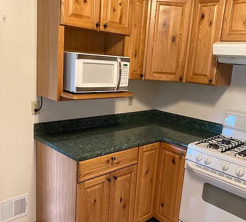 kitchen- microwave and stove