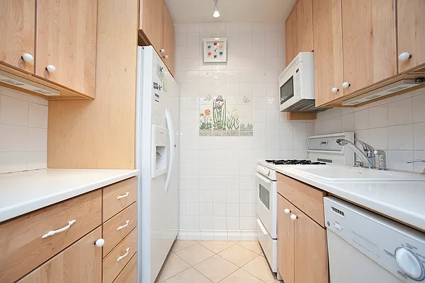 Sold by Beth Chase Real Estate | media 25