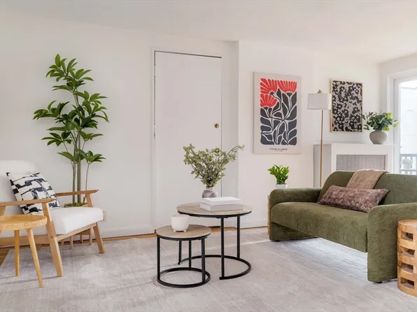 1480 Commonwealth Ave APT 15B, Brighton, MA 02135
