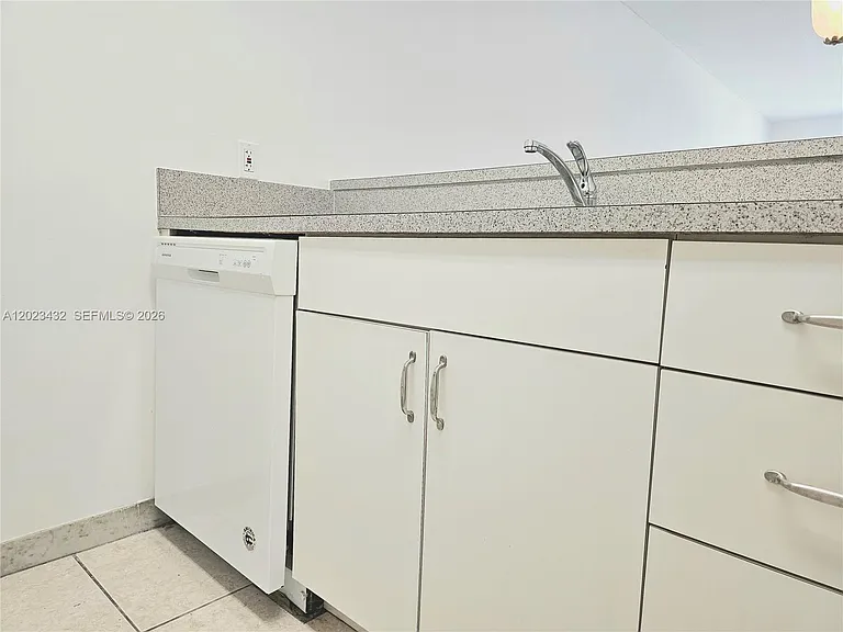 1225 NE 124th St #32B — Photo 4