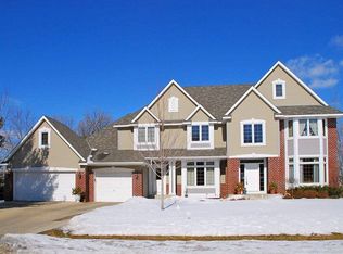 1547 Covington Ln, Eagan, MN 55122