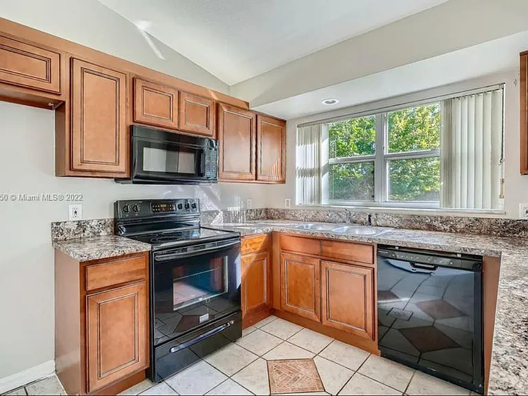 3309 SW Frankford St — Photo 16