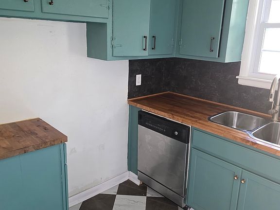 2nd image of 236 Madison Blvd Unit B