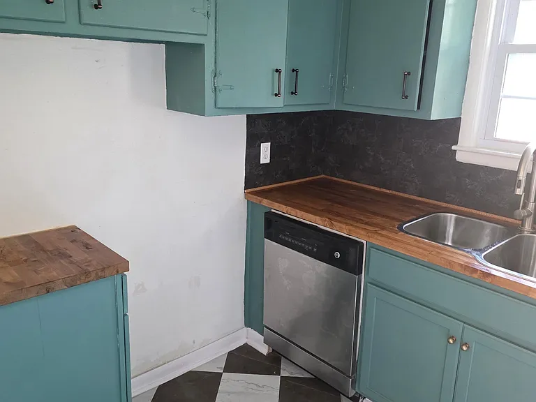 236 Madison Blvd #B — Photo 1