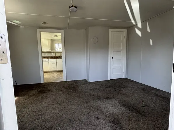 307 SW I St #B, Grants Pass, OR 97526