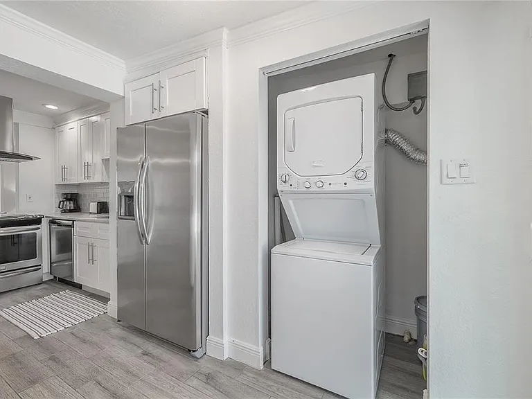 7204 N 15th St — Photo 22
