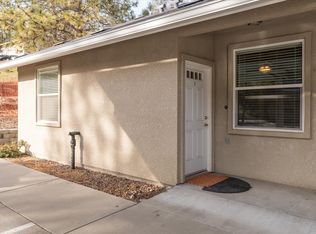40473 Bollinger Pl APT 3, Oakhurst, CA 93644