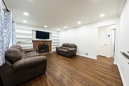 5701 Euclid St Photo 1