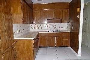 2nd image of 732 W 3rd St