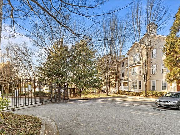 2nd image of 5641 Roswell Rd Unit 103