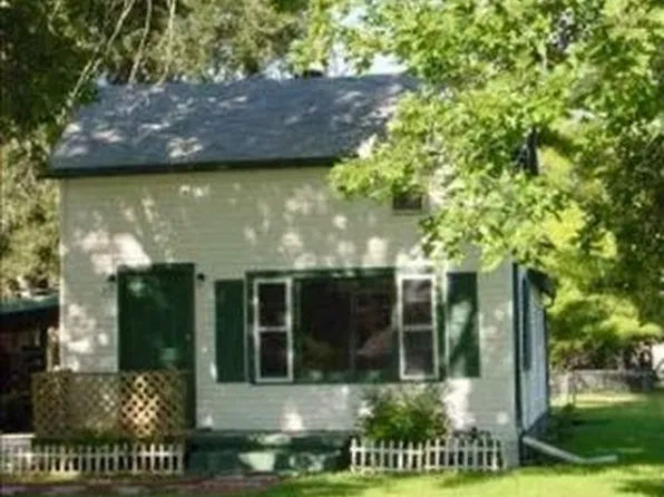 312 N West St, Hudson, IL 61748