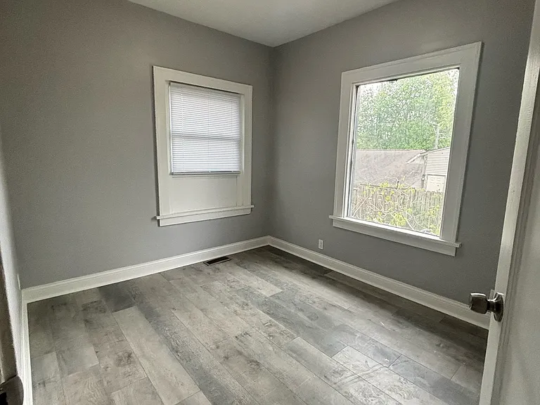 728 N Winnebago St — Photo 5