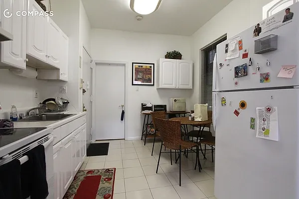 Rented by Compass | media 23