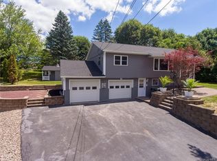 3 Majestic Ct, Newburgh, NY 12550