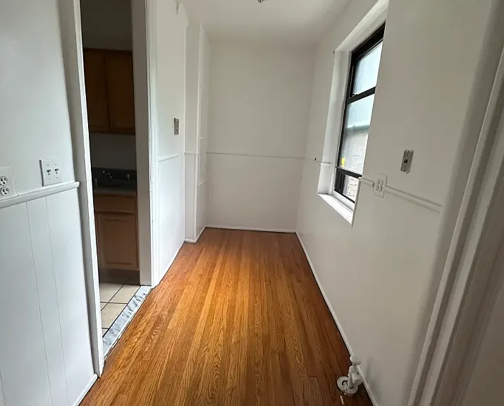541 Bronx River Rd — Photo 12