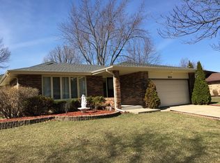 864 School Ave, Matteson, IL 60443