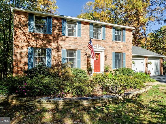 4th image of 8140 Raphiel Ct