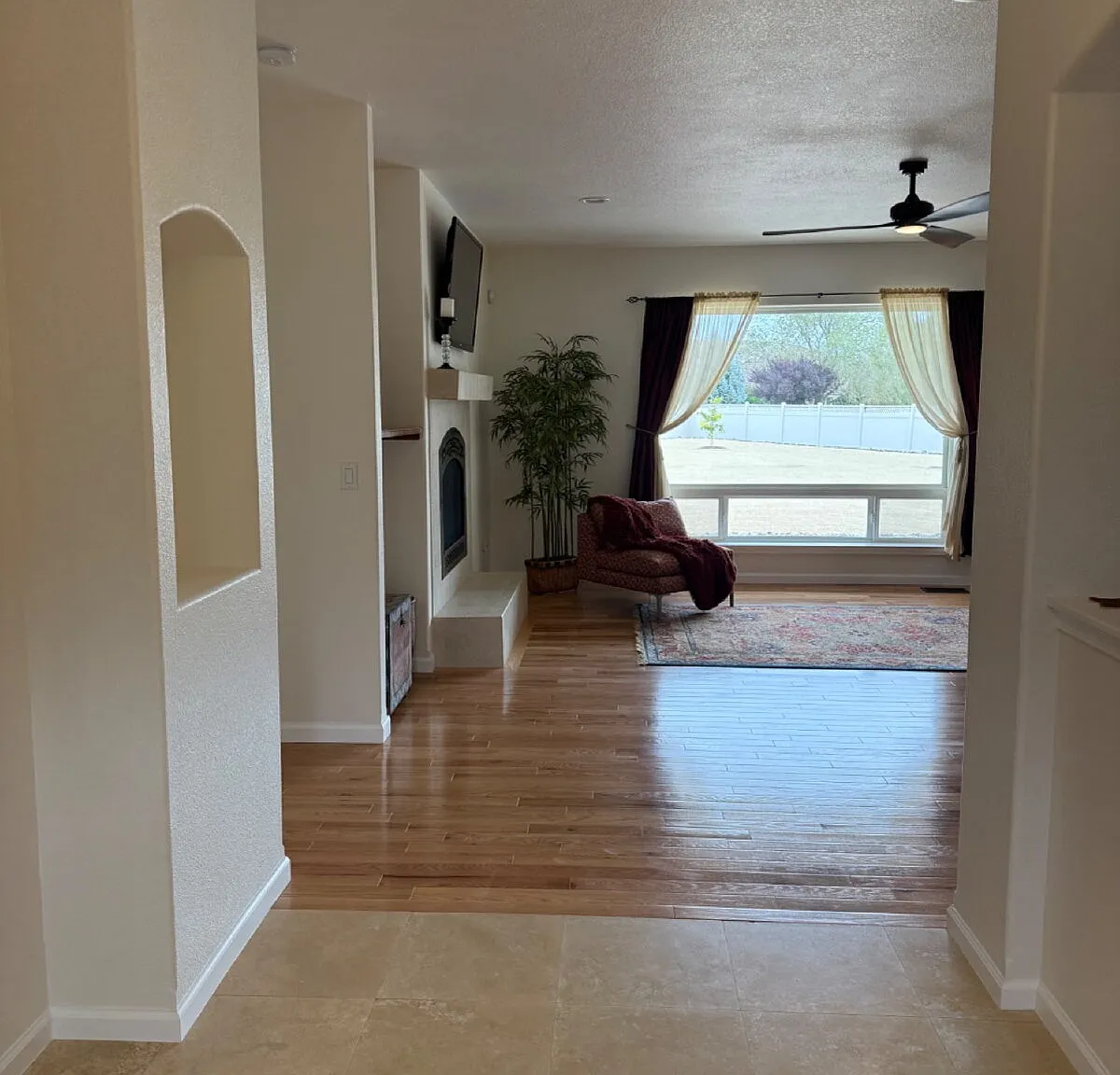 3 bed, 2.0 bath, $3,200 — Photo 3