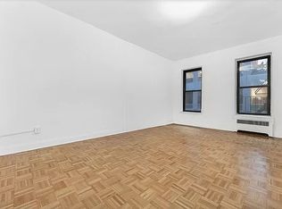 222 E 56th St #2EE, New York, NY 10022
