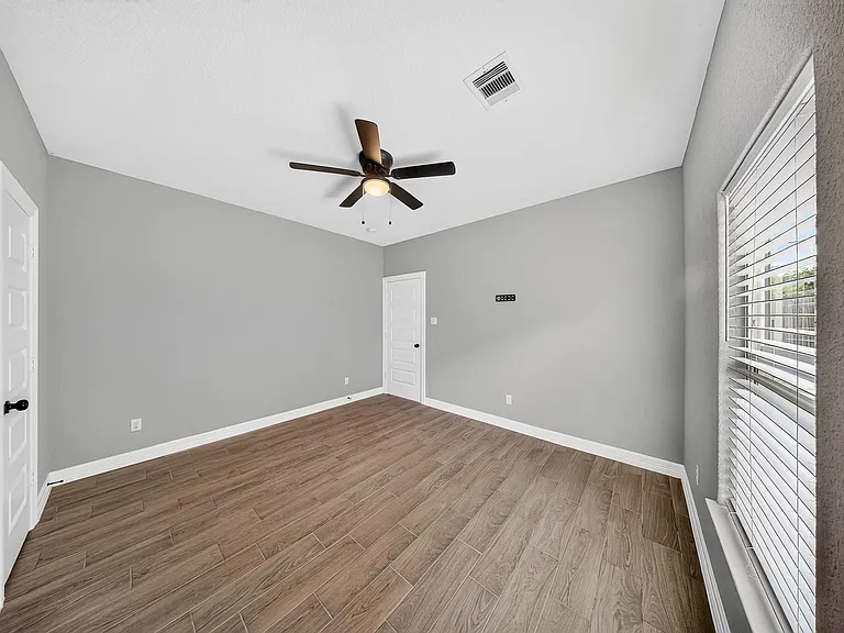 2309 Minnesota St — Photo 18