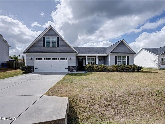 3rd image of 520 Poults Drive