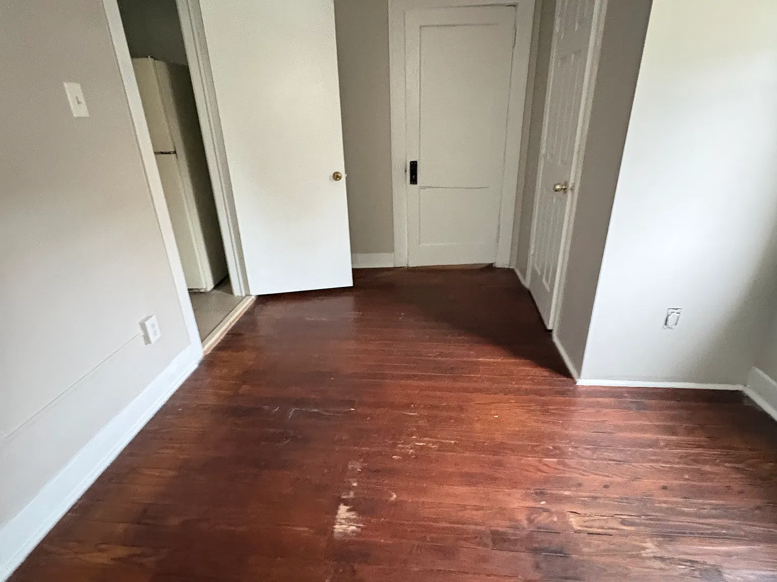 1511 Maple Ave — Photo 2