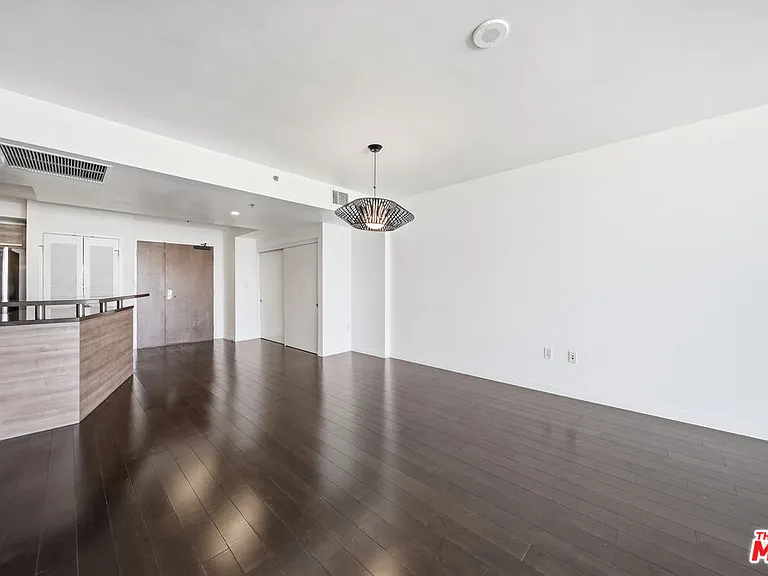 3785 Wilshire Blvd #1607 — Photo 16