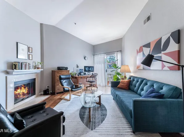 653 Oak Run Trl Unit 401, Oak Park, CA 91377