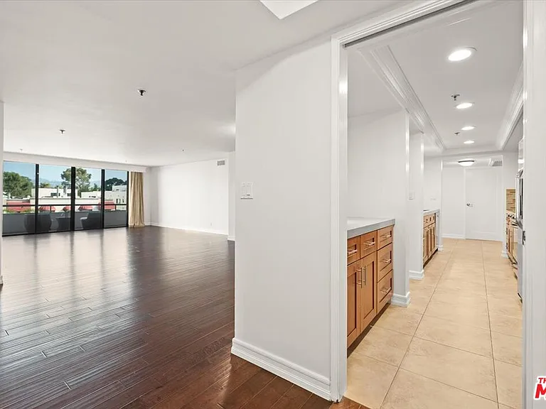 10660 Wilshire Blvd #705 — Photo 5