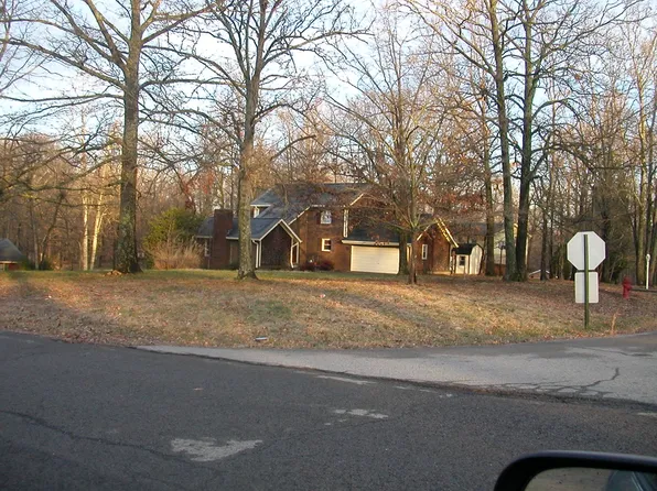 502 Maplewood Dr, Greenbrier, TN 37073