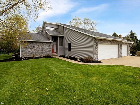 2nd image of 3515 Evergreen Dr