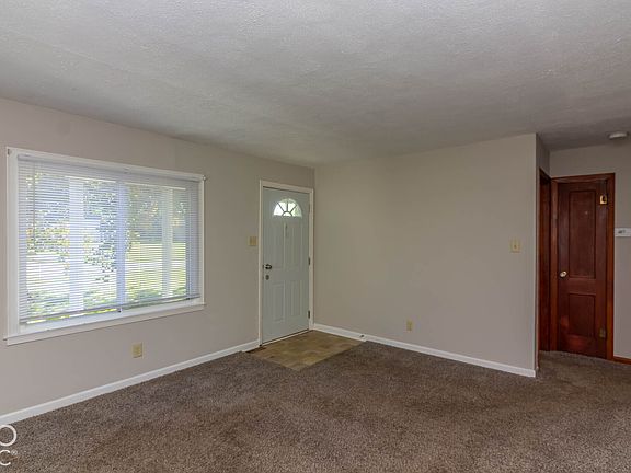 2nd image of 3164 Grace St