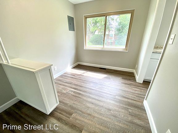 3rd image of 518 Mossoak Dr