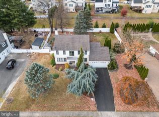 1018 Longfield Rd, Southampton, PA 18966