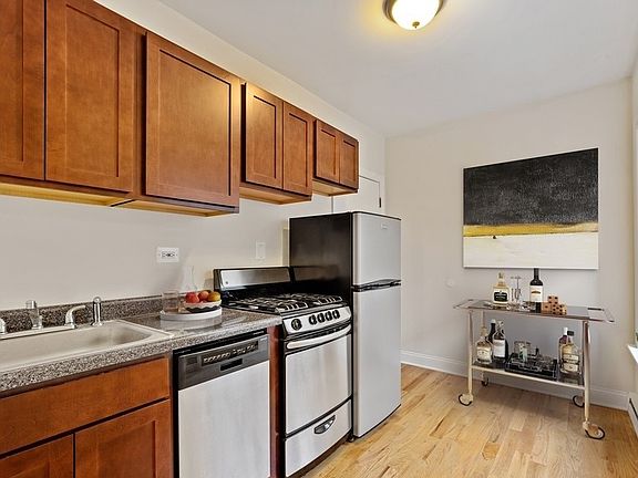 3rd image of 2840-46 N Orchard St #A8e76cc03