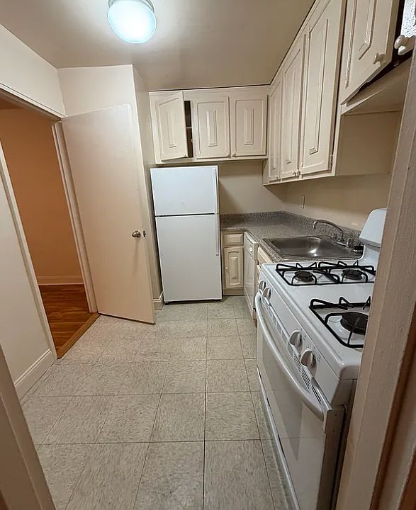 2nd image of 14241 41st Ave #407