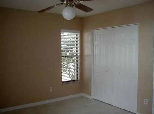10705 Meadowglen Ln — Photo 10