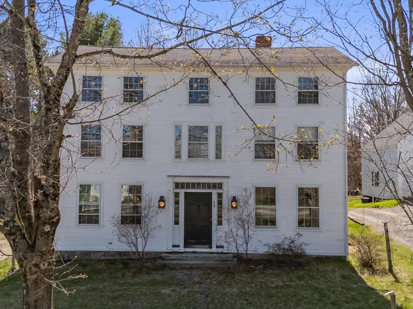 15 Ossipee Trail E, Standish, ME 04084