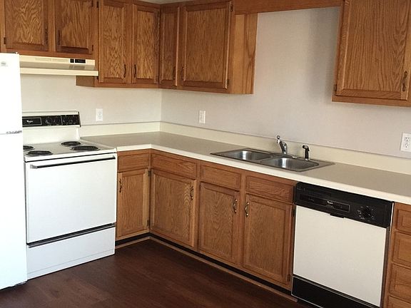 3rd image of 2609 White Oak Ln