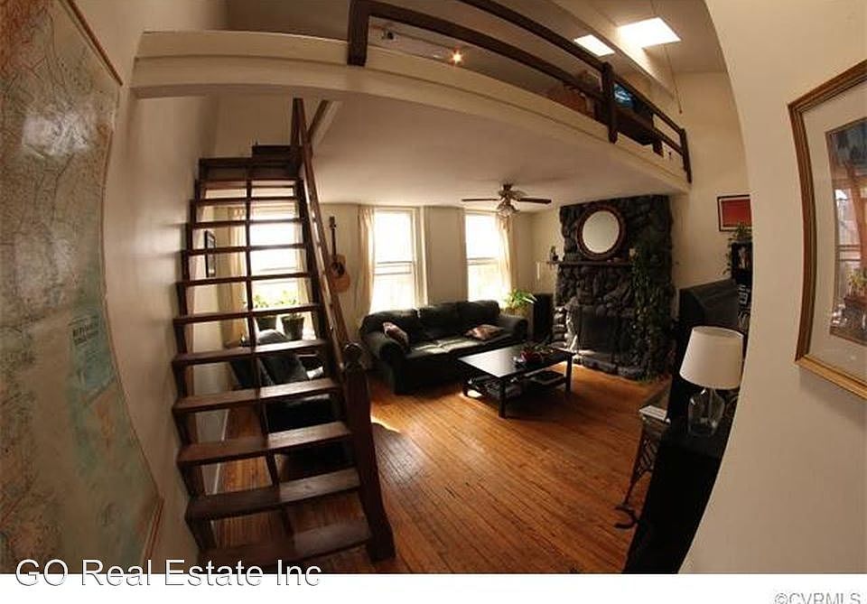 1st image of 2912 Ellwood Ave APT B