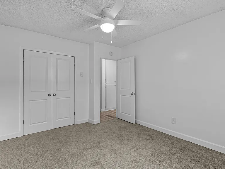 Gardenview Apartments — Photo 9