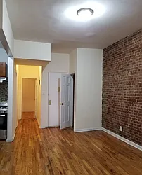 Rented by Dekom Inc.