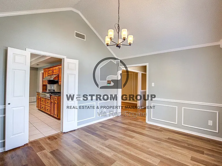3914 Meadow Dr — Photo 18
