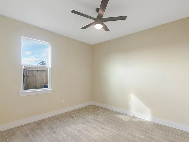 327 Road 5840 — Photo 32