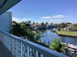 455 Golden Isles Dr APT 307, Hallandale, FL 33009