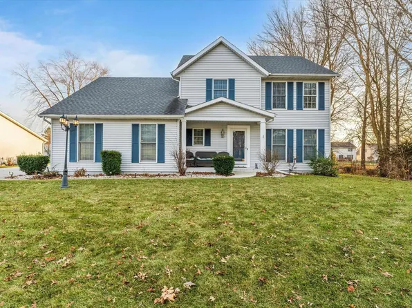 920 Finch Dr, South Bend, IN 46614