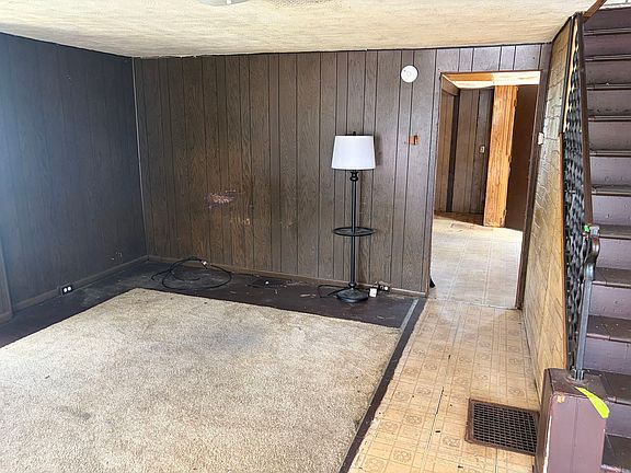 2nd image of 115 5th Ave
