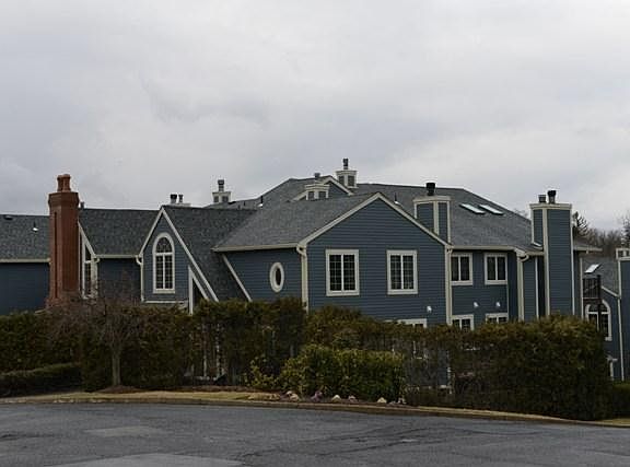 4th image of 277 Cambridge Dr
