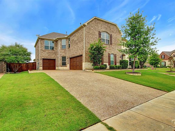 3rd image of 2809 Chatswood Dr